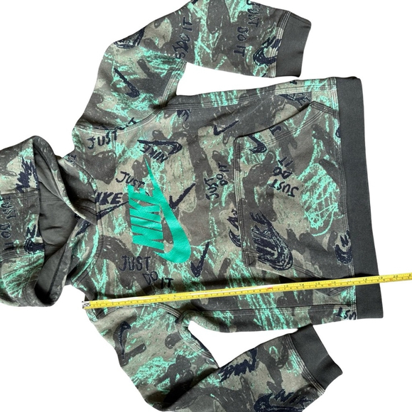 Nike Kids Hoodie - Camo Green and Black Camo Size M Activewear Athleisure - Picture 6 of 13